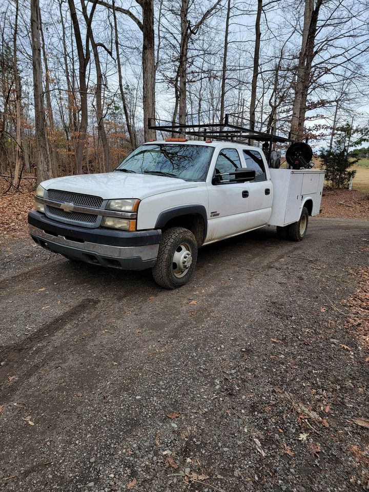 2004 Chevrolet Silverado 3500 Work Truck